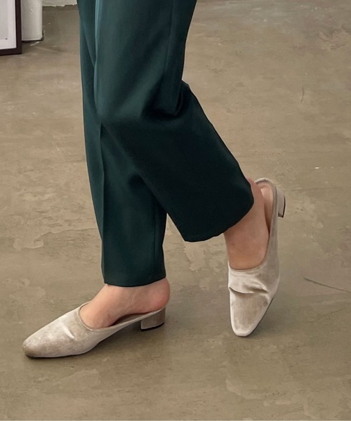 Shelly island（シェリーアイランド）の「ベロアフラットサンダル（サンダル・レディース・ベージュ/パープル/グリーン・L/M）」の6枚目の写真