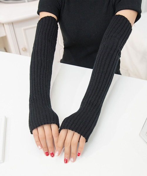 EPICKS（エピックス）の「ロングリブニットアームウォーマー（アームカバー・レディース・ホワイト/ブラウン/ダークグレー/ブラック・F）」の2枚目の写真