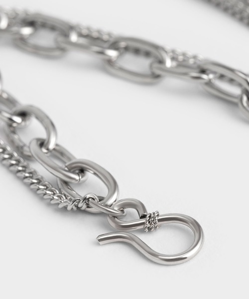 CHARLES & KEITH（チャールズ & キース）の「ダブルチェーン チョーカー（ネックレス・レディース・シルバー/ゴールド/ゴールド系その他・FREE）」の6枚目の写真