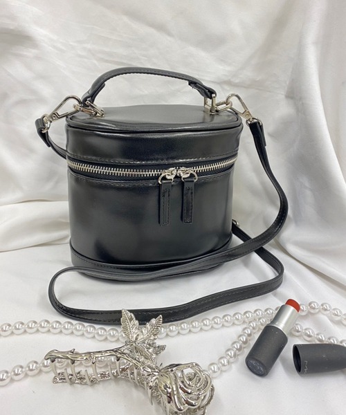 WEGO(ウィゴー)の「WEGO/バニティーショルダーバッグ(ショルダーバッグ・レディース・ブラック系その他/その他1/ホワイト系その他/ホワイト/ブラック・FREE)」の1枚目の写真