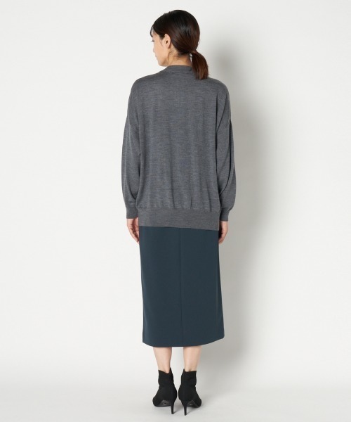 HELIOPOLE(エリオポール)の「SUPER STRETCH I LINE SKIRT(スカート・レディース・アイボリー/ブラック/ネイビー・38/36)」の11枚目の写真