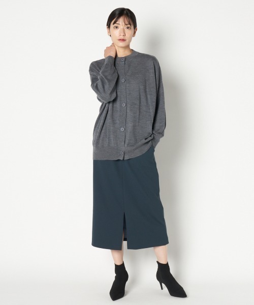 HELIOPOLE(エリオポール)の「SUPER STRETCH I LINE SKIRT(スカート・レディース・アイボリー/ブラック/ネイビー・38/36)」の13枚目の写真