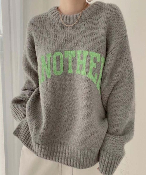 Girly Doll（ガーリードール）の「配色ロゴニット・セーター（ニット/セーター・レディース・グレー/ピンク/アイボリー/キャメル/グリーン/ブルー/ブラック/ライトブルー・F）」の4枚目の写真
