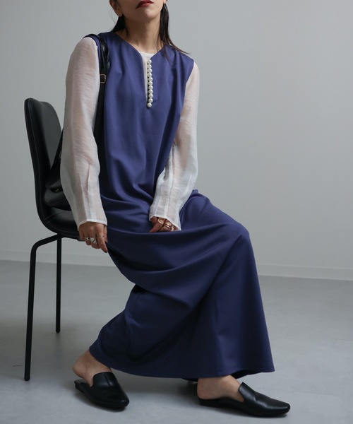 ap retro(アプレトロ)の「深Vネックパール付きワンピース / キーネックノースリワンピース(ワンピース・レディース・ブラック/ベージュ/ブルー/ライトグリーン/アイボリー・FREE)」の9枚目の写真