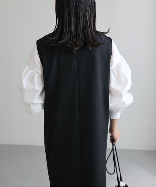 ap retro(アプレトロ)の「深Vネックパール付きワンピース / キーネックノースリワンピース(ワンピース・レディース・ブラック/ベージュ/ブルー/ライトグリーン/アイボリー・FREE)」の22枚目の写真