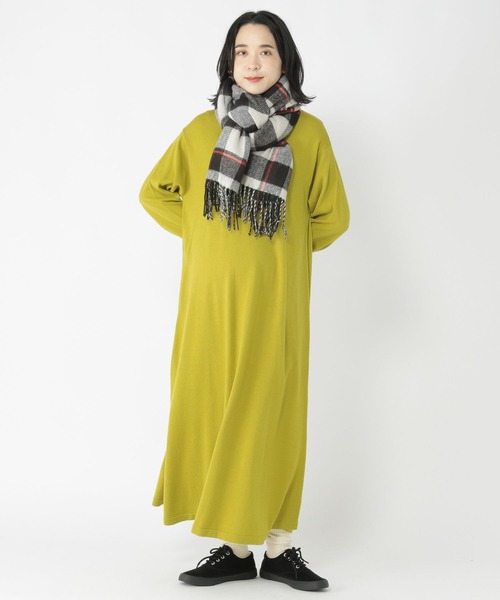 studio CLIP（スタディオクリップ）の「【洗濯機で洗える/毛玉になりにくい】12ゲージラクリルフレアーニットワンピース（ワンピース・レディース・ブルー/イエロー/ブラック・FREE）」の20枚目の写真