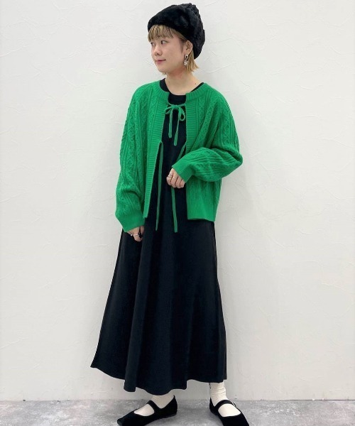 studio CLIP（スタディオクリップ）の「【洗濯機で洗える/毛玉になりにくい】12ゲージラクリルフレアーニットワンピース（ワンピース・レディース・ブルー/イエロー/ブラック・FREE）」の16枚目の写真