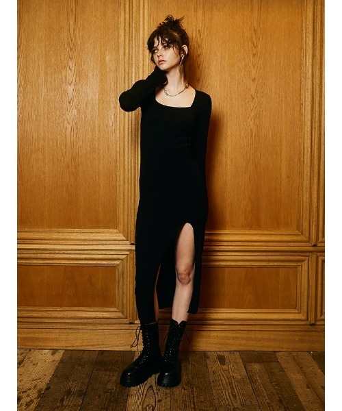 ENVYM（アンビー）の「スリットニットロングＯＰ（ワンピース・レディース・グレー/ブラック/グリーン・FREE）」の2枚目の写真