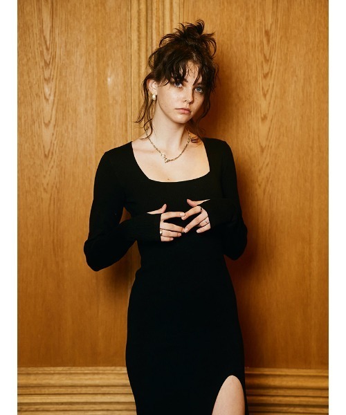 ENVYM（アンビー）の「スリットニットロングＯＰ（ワンピース・レディース・グレー/ブラック/グリーン・FREE）」の6枚目の写真