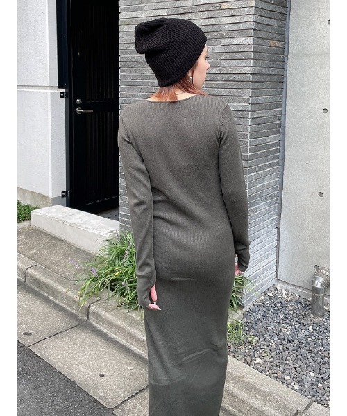 ENVYM（アンビー）の「スリットニットロングＯＰ（ワンピース・レディース・グレー/ブラック/グリーン・FREE）」の10枚目の写真