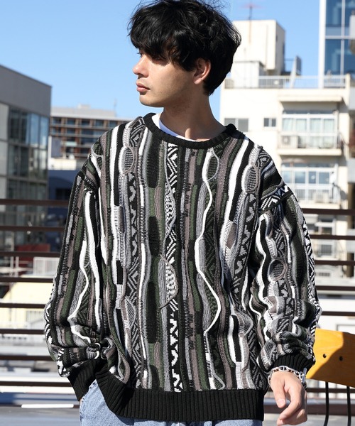 ８(eight)（エイト）の「３Ｄクルーネックニット（ニット/セーター・メンズ・ブラウン/グリーン/ネイビー/ネイビー系/ブラック・MEDIUM/LARGE）」の2枚目の写真