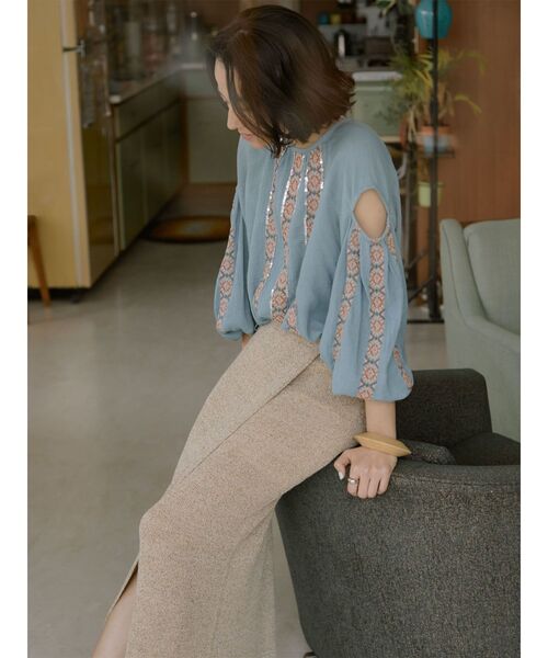 Ungrid（アングリッド）の「スパンコール刺繍ショートブラウス（シャツ 