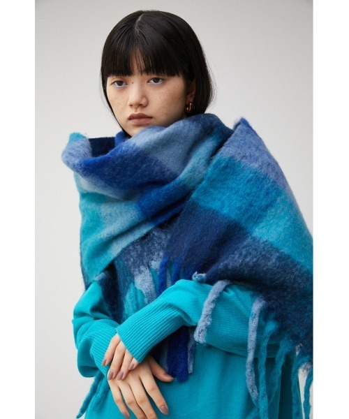 AZUL by moussy（アズールバイマウジー）の「FLUFFY STOLE/フラッフィーストール（ストール/ショール・レディース・アイボリー/ブルー系その他/ライトグレー/ベージュ系その他・FREE）」の21枚目の写真
