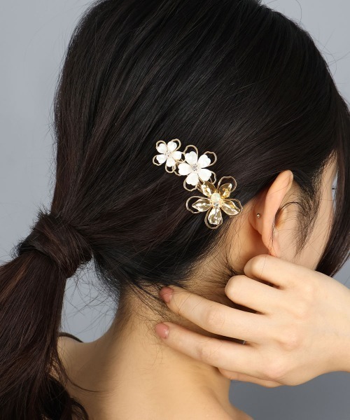 バレッタ ナノグラム モノグラムフラワー エナメル ヘアクリップ バレッタ ナノグラム モノグラムフラワー エナメル ヘアクリップ