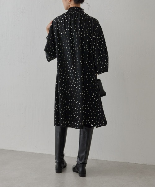 BEARDSLEY（ビアズリー）の「プリントシャーリングワンピース