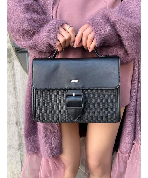 EATME（イートミー）の「ベルトフラップカゴショルダーバッグ（ショルダーバッグ・レディース・ブラック・FREE）」の2枚目の写真