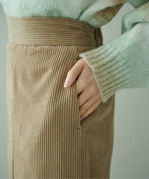 FREE'S MART（フリーズマート）の「【低身長サイズ/Sシリーズ】フロントスリットコーデュロイナロースカート（スカート・レディース・ピンク/ベージュ/ホワイト・MEDIUM/SMALL/X-SMALL）」の5枚目の写真