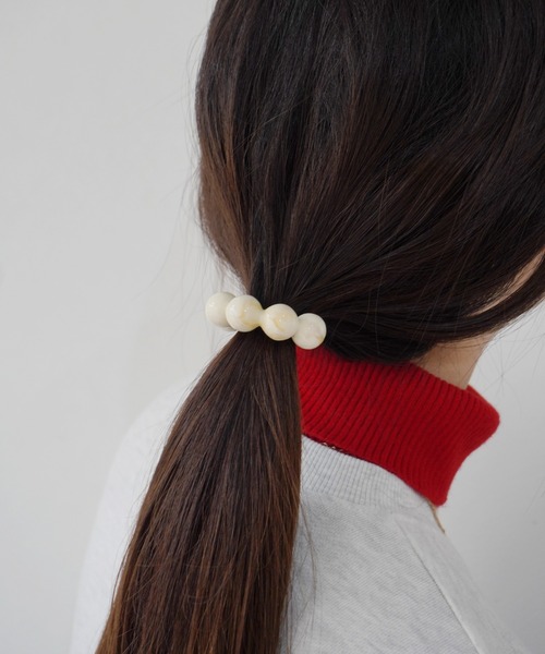 Port（ポート）の「ニュアンス マーブル スフィア ポニーフック / ヘアカフ_（ヘアピン・レディース・ブラウン/ブルー/ブラック/カーキ/ベージュ/ネイビー・FREE）」の4枚目の写真