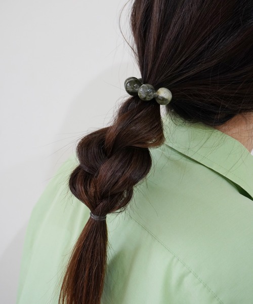 Port（ポート）の「ニュアンス マーブル スフィア ポニーフック / ヘアカフ_（ヘアピン・レディース・ブラウン/ブルー/ブラック/カーキ/ベージュ/ネイビー・FREE）」の14枚目の写真