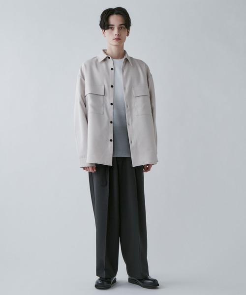 LUCY（ルーシー）の「LUCY/【セットアップ対象商品】イージーケア フラップBIGシャツ（シャツ/ブラウス・メンズ・ブルー系その他/アイボリー/ブラック・MEDIUM/LARGE）」の7枚目の写真