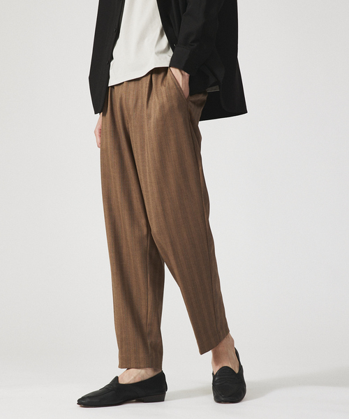 ABAHOUSE（アバハウス）の「【マルチストライプ】ワイド テーパードパンツ / スラックス（スラックス・メンズ・ネイビー/ベージュ/ブラウン・44/46/48）」の2枚目の写真