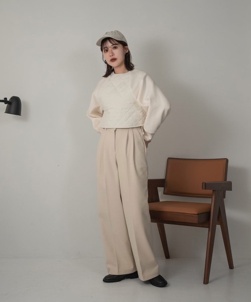 Amiur（エミレ）の「quilting docking volume tops（その他トップス・レディース・アイボリー/カーキ・FREE）」の3枚目の写真