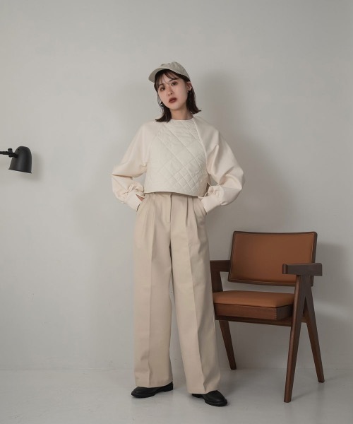 Amiur（エミレ）の「quilting docking volume tops（その他トップス・レディース・アイボリー/カーキ・FREE）」の4枚目の写真