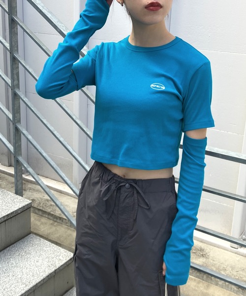 Snap club(スナップクラブ)の「【Snap club】アームウォーマー付きショートトップス(Tシャツ/カットソー・レディース・ブラック/ホワイト/グレー/ピンク/ブルー・FREE)」の15枚目の写真
