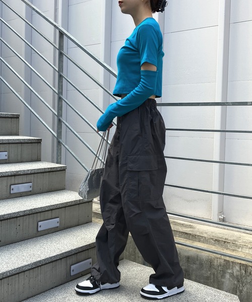 Snap club(スナップクラブ)の「【Snap club】アームウォーマー付きショートトップス(Tシャツ/カットソー・レディース・ブラック/ホワイト/グレー/ピンク/ブルー・FREE)」の22枚目の写真