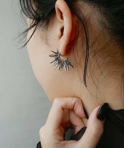 ロジウムカラー スタッズピアス（ピアス（片耳用））｜e.m.（イーエム