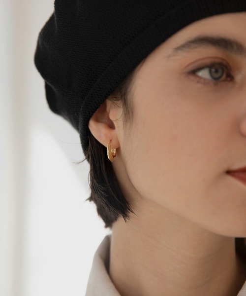 MIELI INVARIANT(ミエリインヴァリアント)の「Minimal Hoop Pierce(ピアス(両耳用)・レディース・ゴールド/シルバー・FREE)」の2枚目の写真
