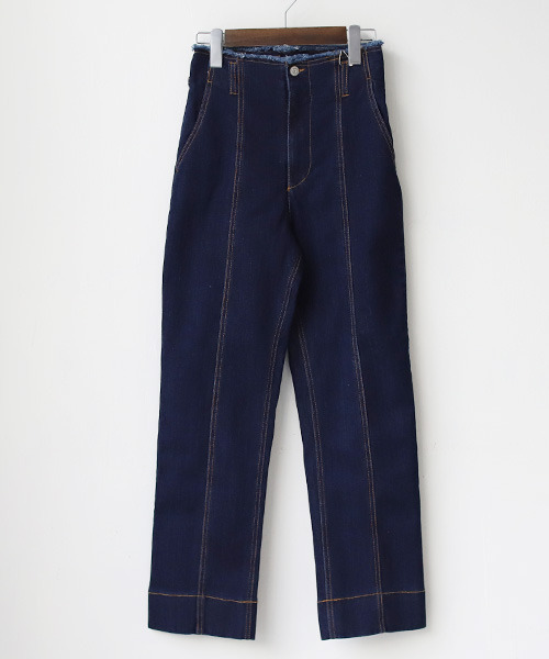 REAL CUBE（リアルキューブ）の「ハイウエストストレッチストレートデニム（デニムパンツ・レディース・ライトブルー/インディゴブルー・FREE）」の2枚目の写真