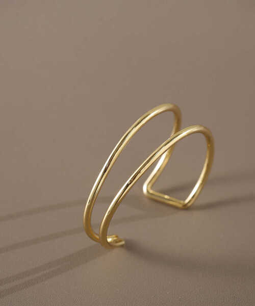 NATURAL BEAUTY BASIC（ナチュラルビューティーベーシック）の「ダブルラインバングル（バングル/リストバンド・レディース・ゴールド・ﾌﾘ-）」の2枚目の写真