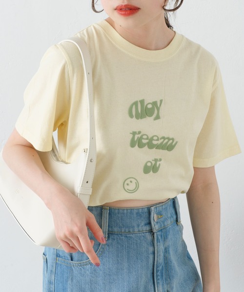 Kastane(カスタネ)の「【サイズ展開あり】スウェード発泡プリントTee(Tシャツ/カットソー・レディース・ピンク/ホワイト系その他/ホワイト系その他2/アイボリー・S/XS)」の2枚目の写真
