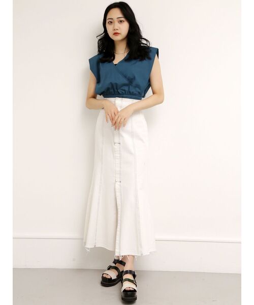 MURUA（ムルーア）の「ベルテッドステッチサンダル（サンダル・レディース・ブラック/その他1・22.5/24.5/23.5）」の3枚目の写真