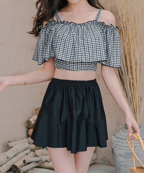 Dalfwin(ダールフィン)の「ギンガムチェックオフショルダーフリルビキニ×スカート3点セット水着(水着・レディース・ブラック・ONE SIZE)」の4枚目の写真