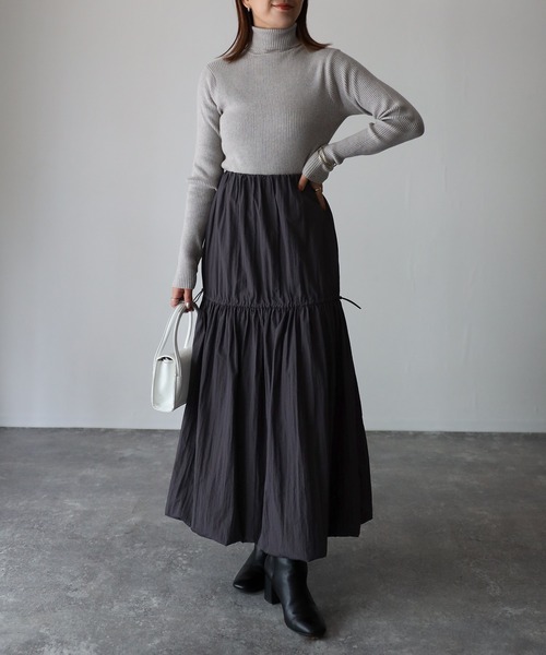 Riberry（リベリー）の「ドロストバルーンスカート（スカート・レディース・チャコールグレー/ライトカーキ・MEDIUM）」の7枚目の写真