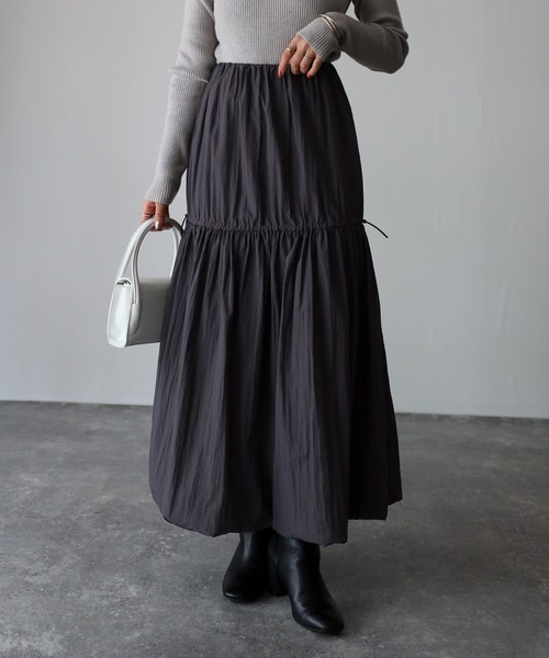 Riberry（リベリー）の「ドロストバルーンスカート（スカート・レディース・チャコールグレー/ライトカーキ・MEDIUM）」の8枚目の写真