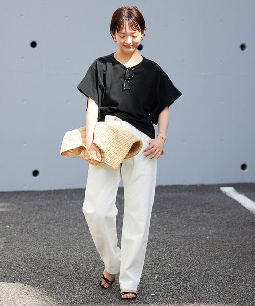 SLOBE IENA（スローブイエナ）の「リネン混フレアスリーブプルオーバー（Tシャツ/カットソー・レディース・ブラウン/ブラック/ホワイト・FREE）」の10枚目の写真