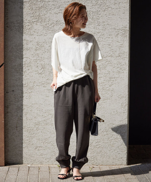 SLOBE IENA（スローブイエナ）の「リネン混フレアスリーブプルオーバー（Tシャツ/カットソー・レディース・ブラウン/ブラック/ホワイト・FREE）」の17枚目の写真