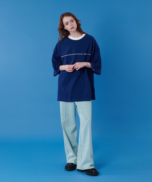 ONCILY(オンシェリー)の「LOGO RINGER T-SHIRT / ワンポイントロゴリンガーTシャツ(Tシャツ/カットソー・メンズ・オフホワイト/ネイビー・LARGE/MEDIUM)」の4枚目の写真