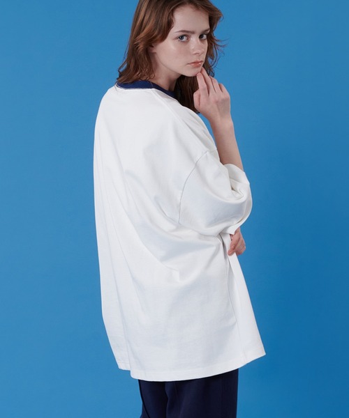 ONCILY(オンシェリー)の「LOGO RINGER T-SHIRT / ワンポイントロゴリンガーTシャツ(Tシャツ/カットソー・メンズ・オフホワイト/ネイビー・LARGE/MEDIUM)」の7枚目の写真