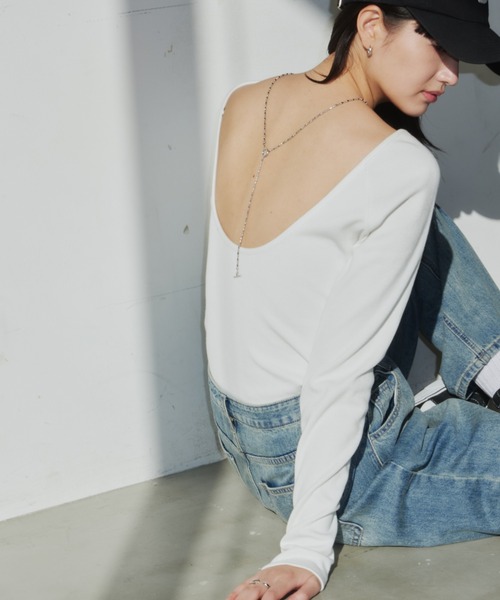 Auntie Rosa Holiday（アンティローザホリデー）の「カップ付きバックオープンリブロンTEE（Tシャツ/カットソー・レディース・オフホワイト/ブラック/カーキ/グレー・FREE）」の2枚目の写真