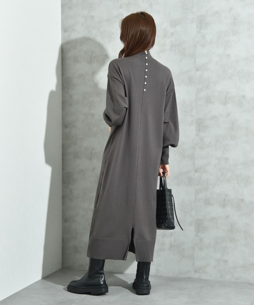 INTERPLANET(インタープラネット)の「袖口BACKパールデザインニットワンピース(ワンピース・レディース・グレー/ブルー/ブラック/チャコールグレー/ネイビー・FREE/LARGE)」の14枚目の写真