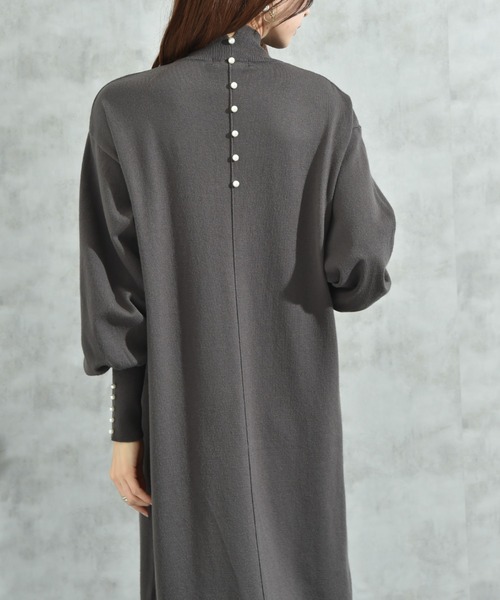 INTERPLANET(インタープラネット)の「袖口BACKパールデザインニットワンピース(ワンピース・レディース・グレー/ブルー/ブラック/チャコールグレー/ネイビー・FREE/LARGE)」の18枚目の写真