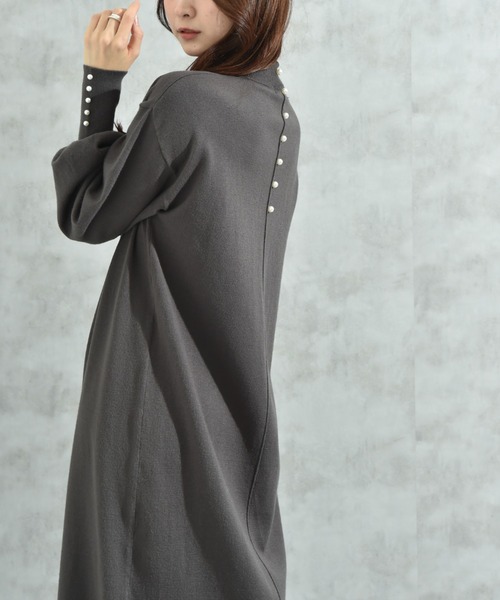 INTERPLANET(インタープラネット)の「袖口BACKパールデザインニットワンピース(ワンピース・レディース・グレー/ブルー/ブラック/チャコールグレー/ネイビー・FREE/LARGE)」の19枚目の写真