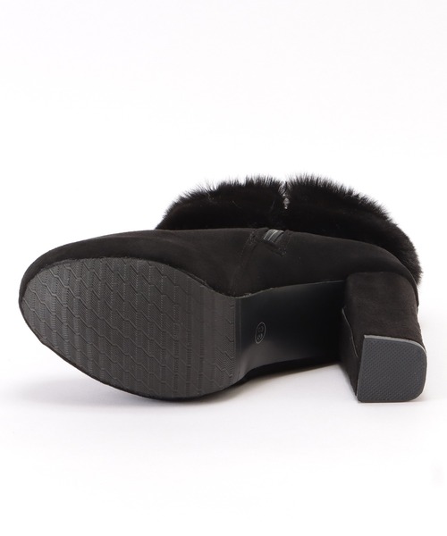 【激レア】GUCCI ファー付きレースアップ ブーツ 激レア】GUCCI ファー付きレースアップ ブーツ スエード調ファー付き