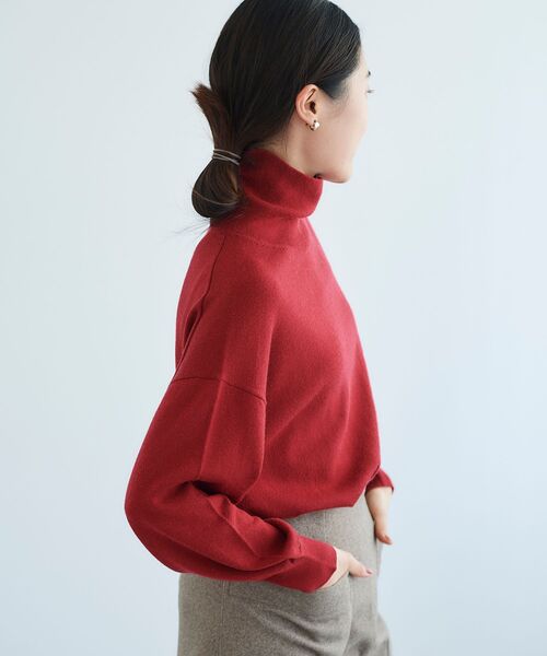 le.coeur blanc(ルクールブラン)の「ウォッシャブルウールワイドタートル(ニット/セーター・レディース・ブラック/レッド/グレー・38)」の16枚目の写真