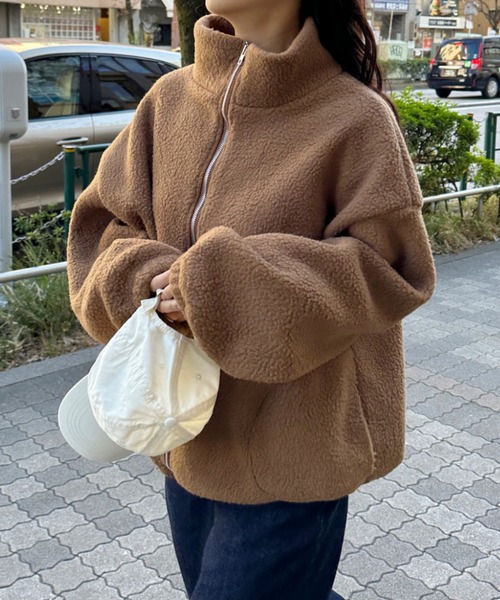 CLEA(クレア)の「ボアフリースハイネックジップアップブルゾン(ブルゾン・レディース・アイボリー/ブラウン・FREE)」の3枚目の写真