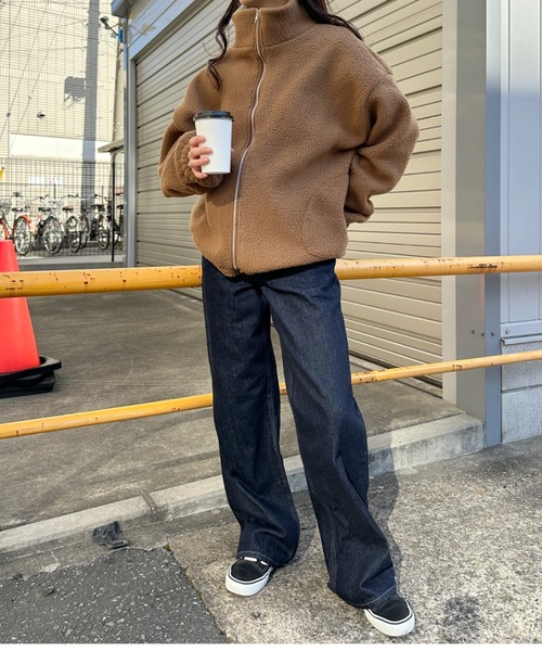 CLEA(クレア)の「ボアフリースハイネックジップアップブルゾン(ブルゾン・レディース・アイボリー/ブラウン・FREE)」の7枚目の写真